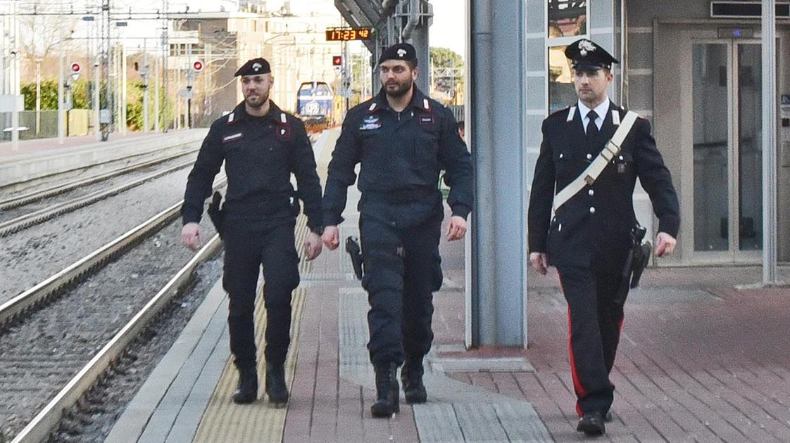 Desenzano sul Garda, 33enne trovato morto vicino alla ferrovia: sospesa la circolazione dei treni