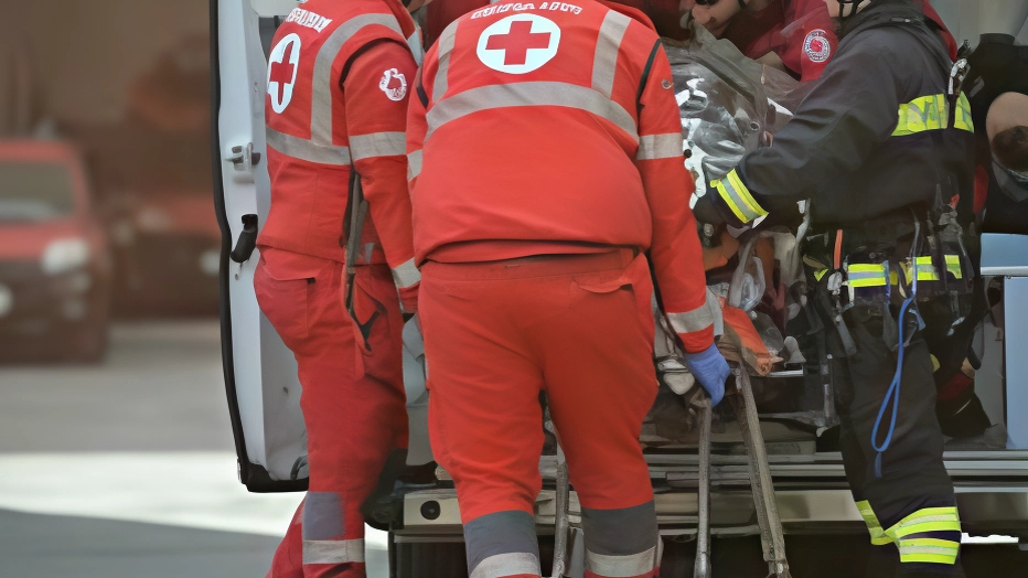 Cavatigozzi, l’anziano è stato rianimato sul posto e poi trasportato all’ospedale di Cremona