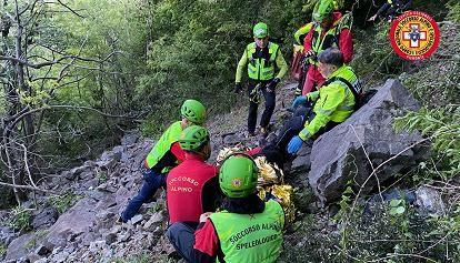 Incidente in Val Masino, 20enne cade in una zona impervia: è gravissimo