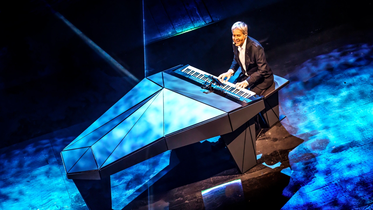 Claudio Baglioni è in tour con il suo “SoloTris”: voce e pianoforte (Foto Angelo Trani)