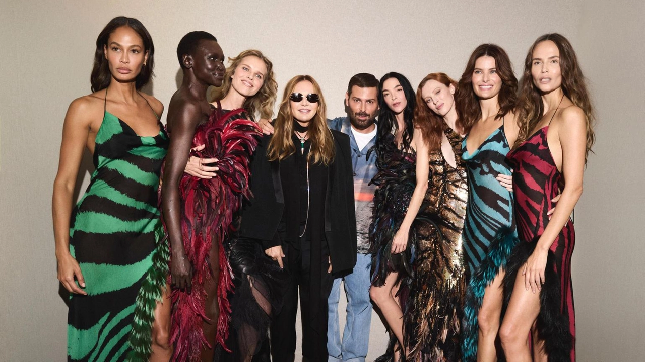 Fausto Puglisi e le top model con gli abiti iconici firmati Roberto Cavalli