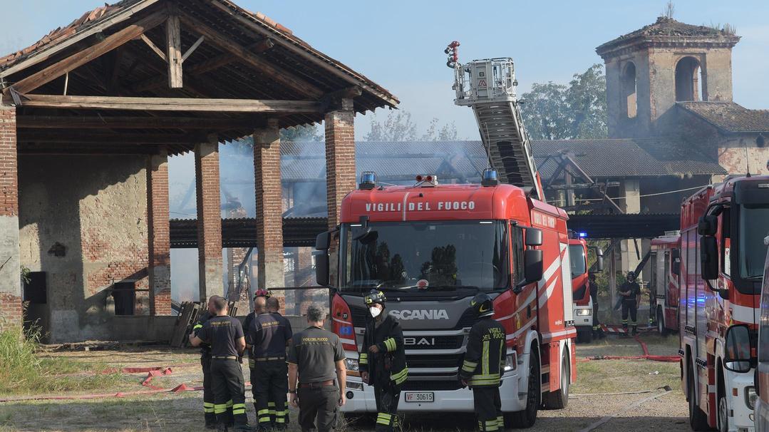 Amianto svelato da un incendio: "Subito pulizia e smaltimento"