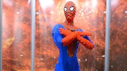 Spiderman con i mattoncini Lego