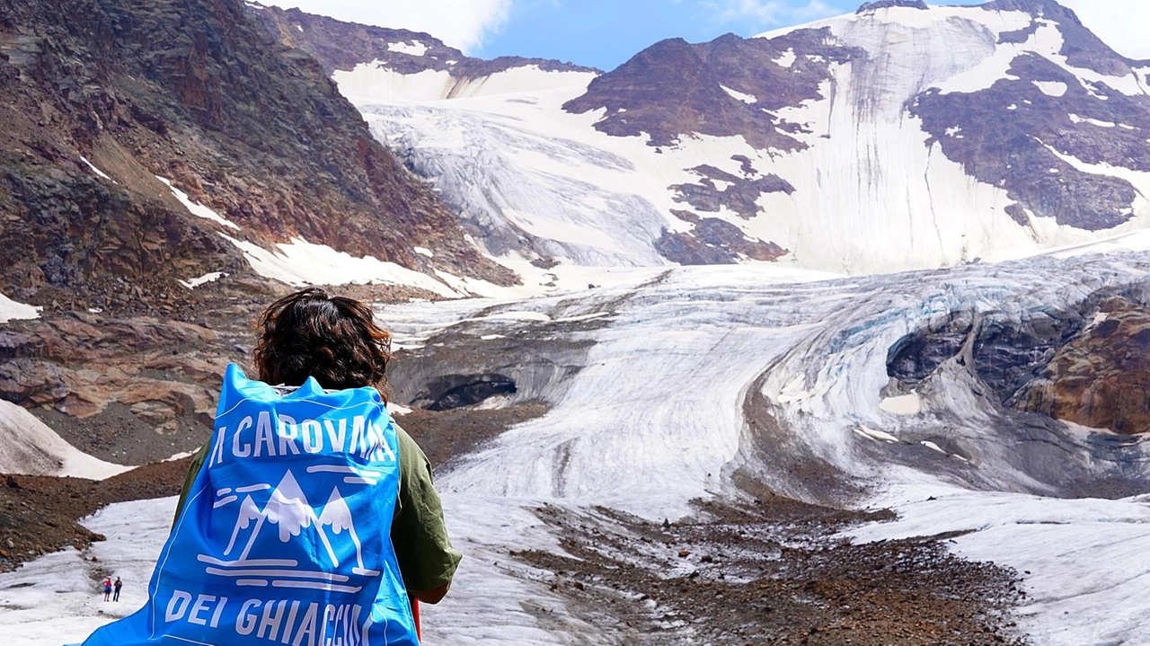 La Carovana dei ghiacciai 2024 prosegue il suo viaggio lungo l’arco alpino e, da mercoledì 28 al 31 agosto, la campagna nazionale di Legambiente che monitora i ghiacciai alpini, toccherà la provincia di Sondrio