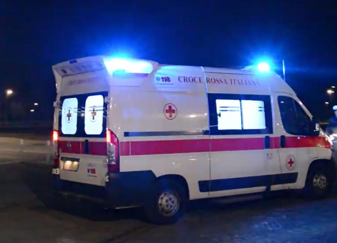 Ospedale di Legnano, pugni e spintoni a infermieri e guardia giurata: arrestato 28enne