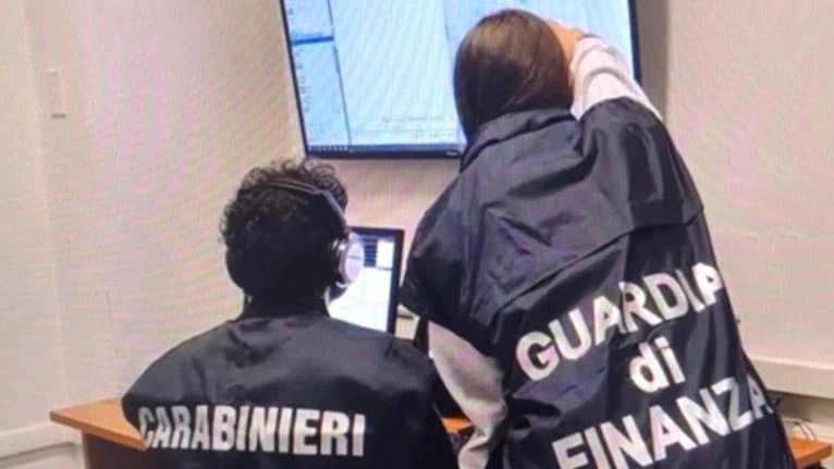 In azione Guardia di Finanza e Carabinieri (foto di archivio)