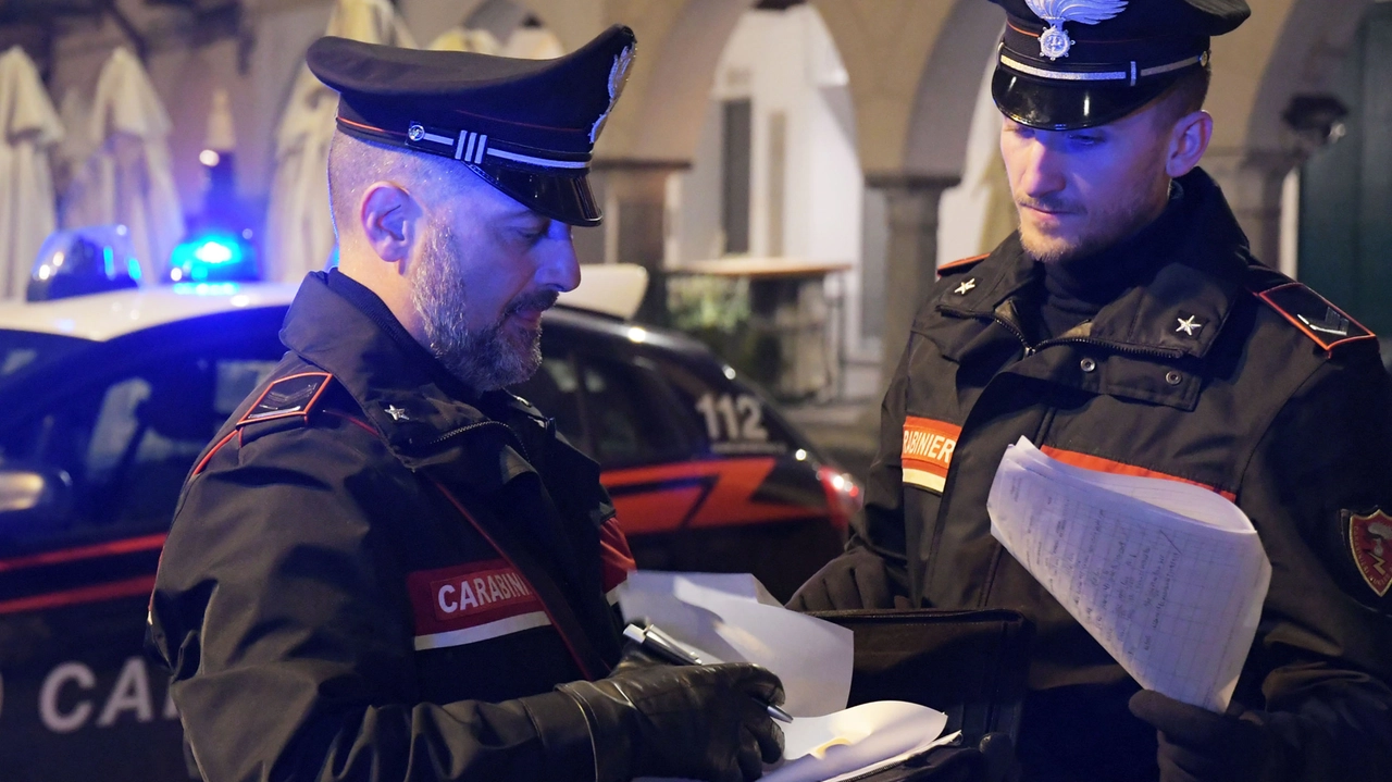 I carabinieri hanno avviato le indagini per risalire a tutte le persone coinvolte nella rissa