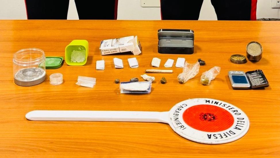 Borgo Virgilio, un market della droga in casa: arrestato 23enne