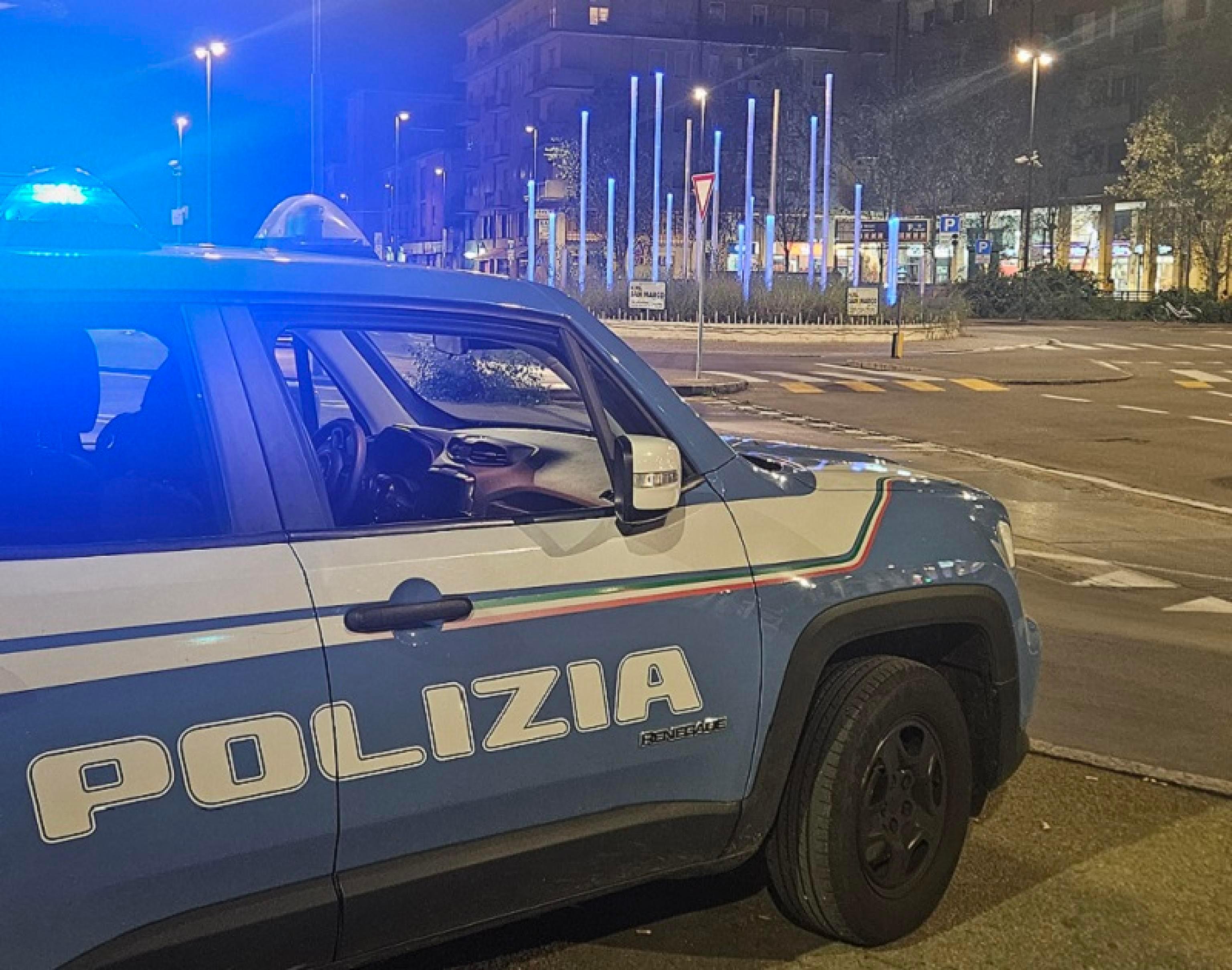 Varese, uomo accoltellato in piazza della Repubblica: è in fin di vita