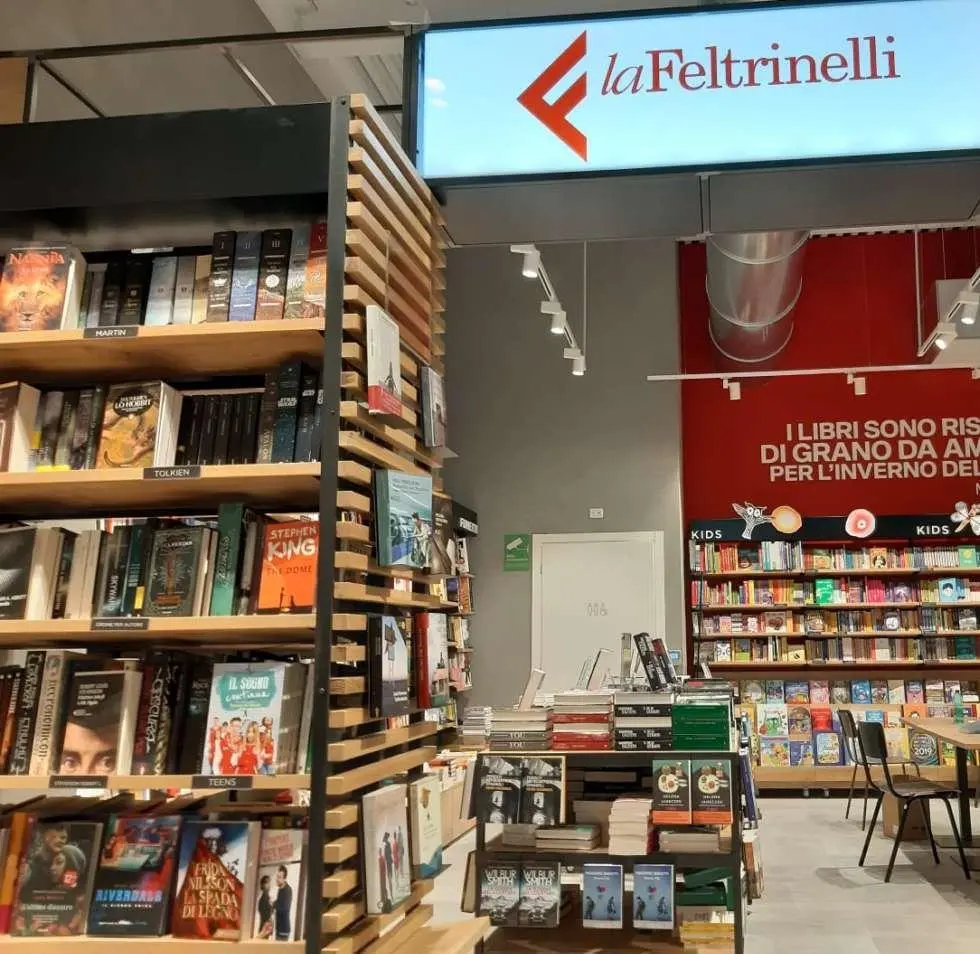 “Topo” di libreria smascherato dalla sicurezza