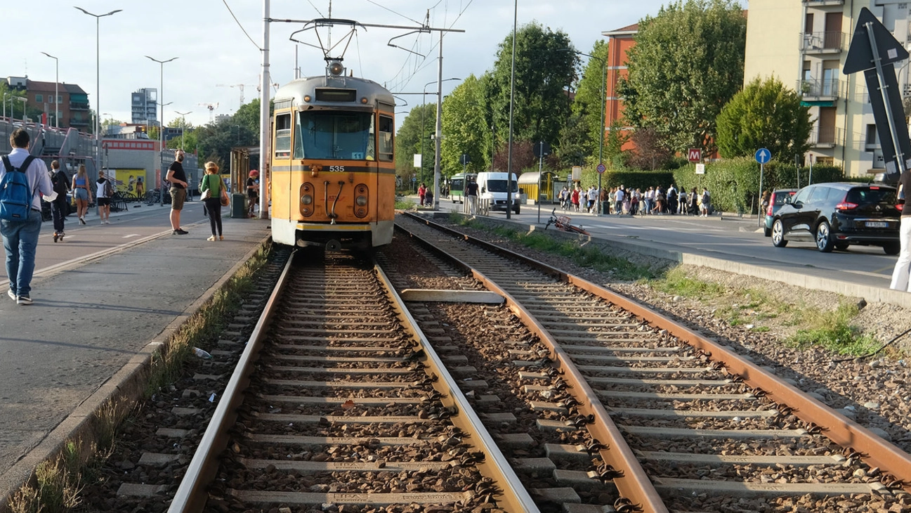 Della riqualificazione della linea Limbiate-Milano con l’adeguamento agli standard di sicurezza si iniziò a parlare nel 2010, senza però riuscire a far partire i lavori