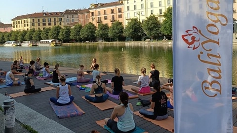 Lezioni di yoga in Darsena a Milano