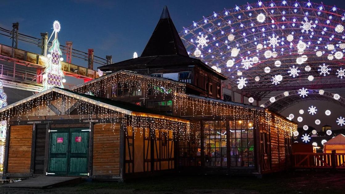 Carroponte, magico Villaggio. Si accende la festa del Natale