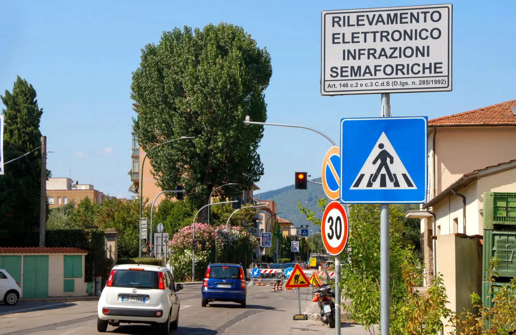 T-Red a tutti i semafori. Italia Viva propone e il Comune conferma