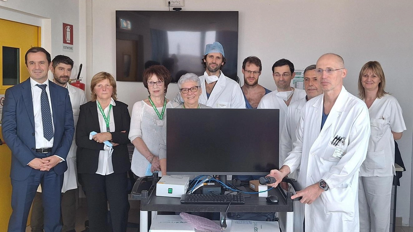 L'associazione Alao dona all'Ospedale di Lodi un rettoscopio per la Chirurgia e un ecografo per la Senologia, migliorando le diagnosi e le terapie.