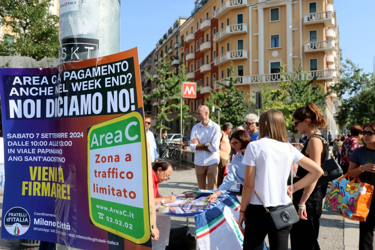 Area C Milano, la protesta di Fdi e Lega contro estensione anche il fine settimana