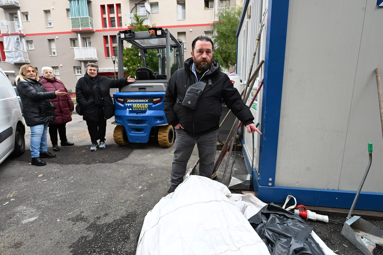 Gli inquilini dei palazzi chiedono al più presto un intervento risolutivo