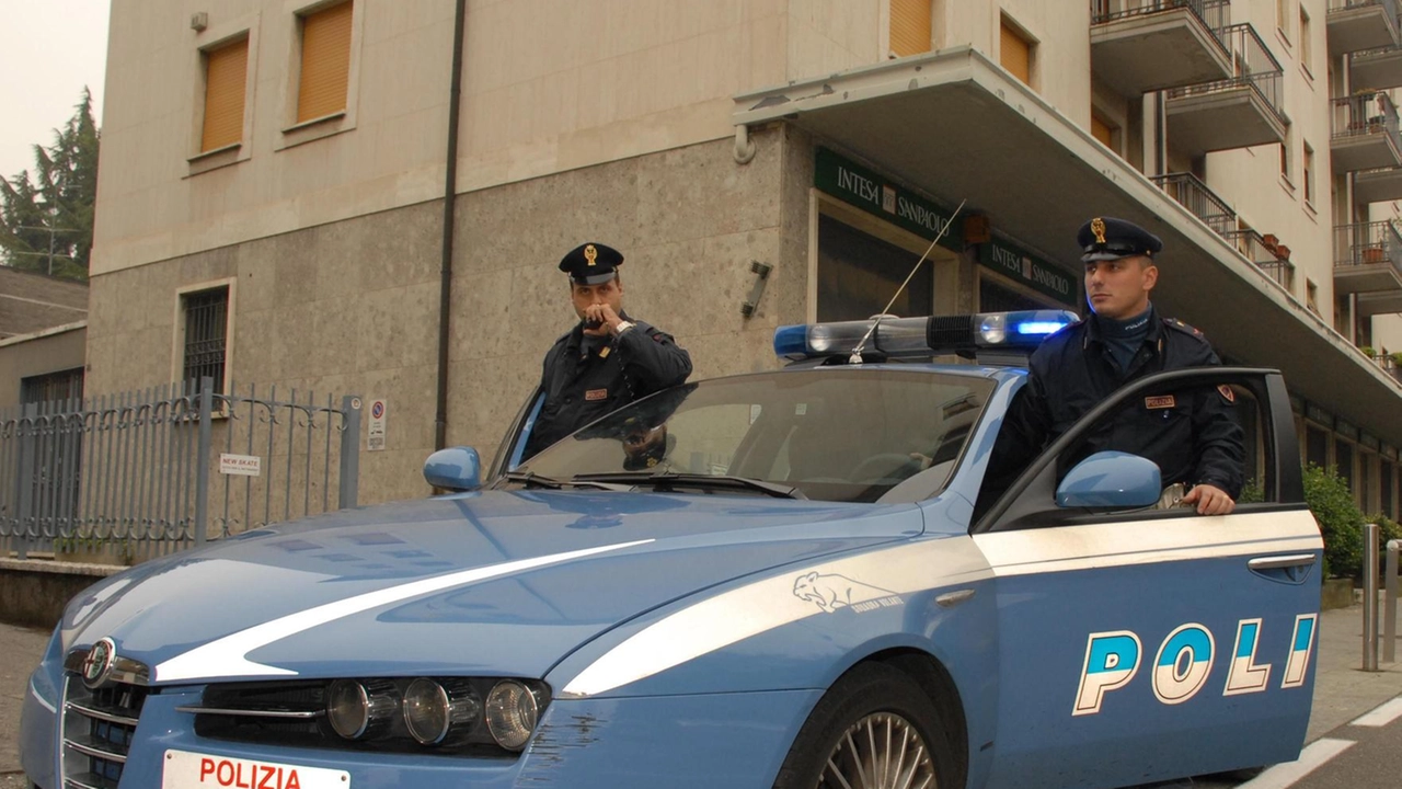 Furto aggravato, ricettazione e riciclaggio. Sono le accuse mosse a tre giovani moldavi arrestati la scorsa notte dalla polizia di...