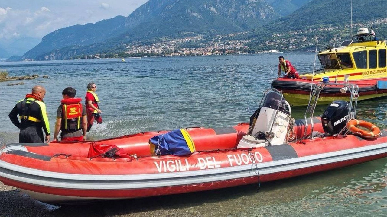 Donna di 52 anni scomparsa al Lago di Montorfano, scatenando una massiccia operazione di ricerca dei vigili del fuoco. Ritrovata sana e salva grazie alla collaborazione di un canoista.