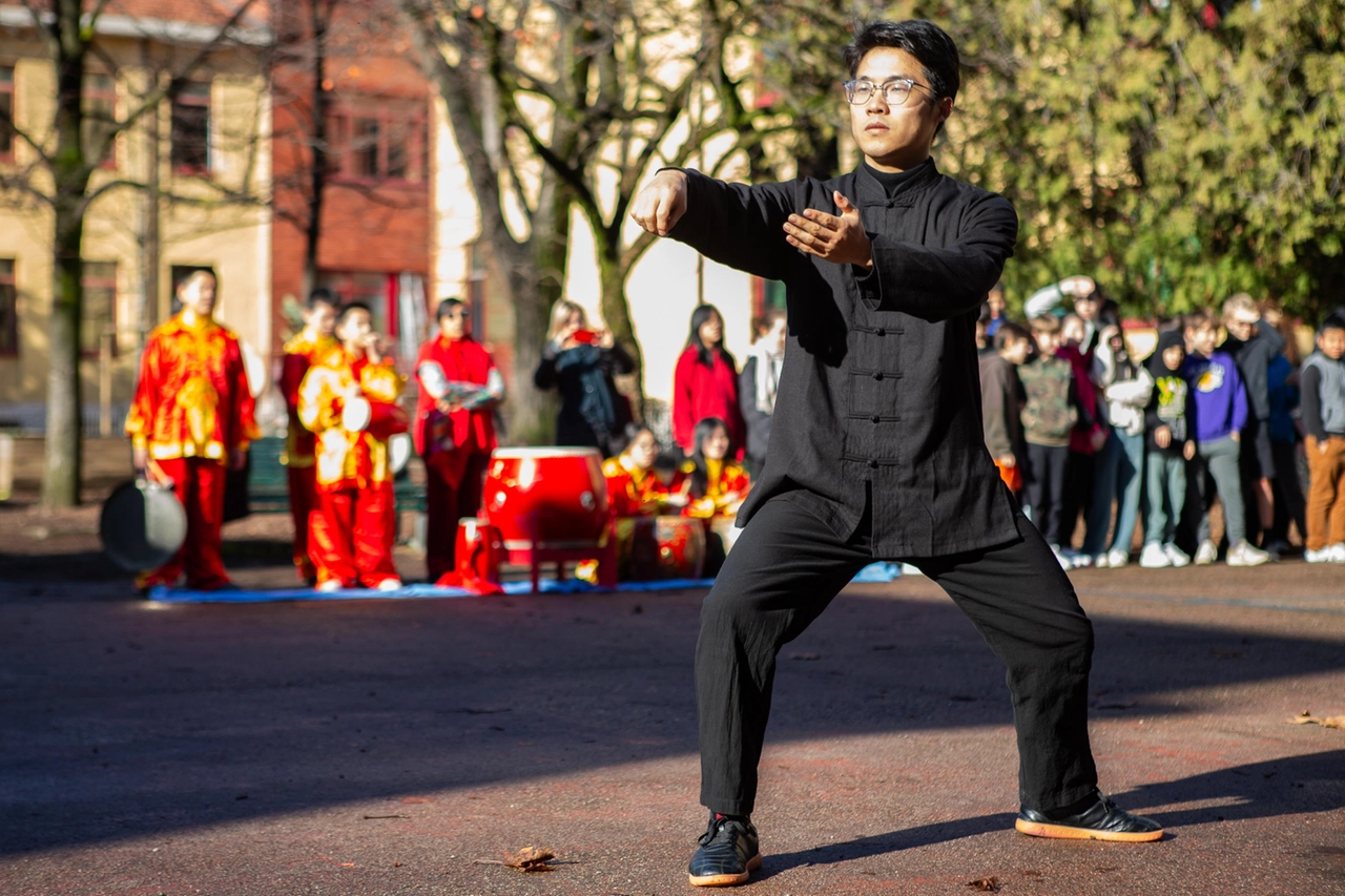 Una dimostrazione di Tai Chi, la tipica arte marziale cinese