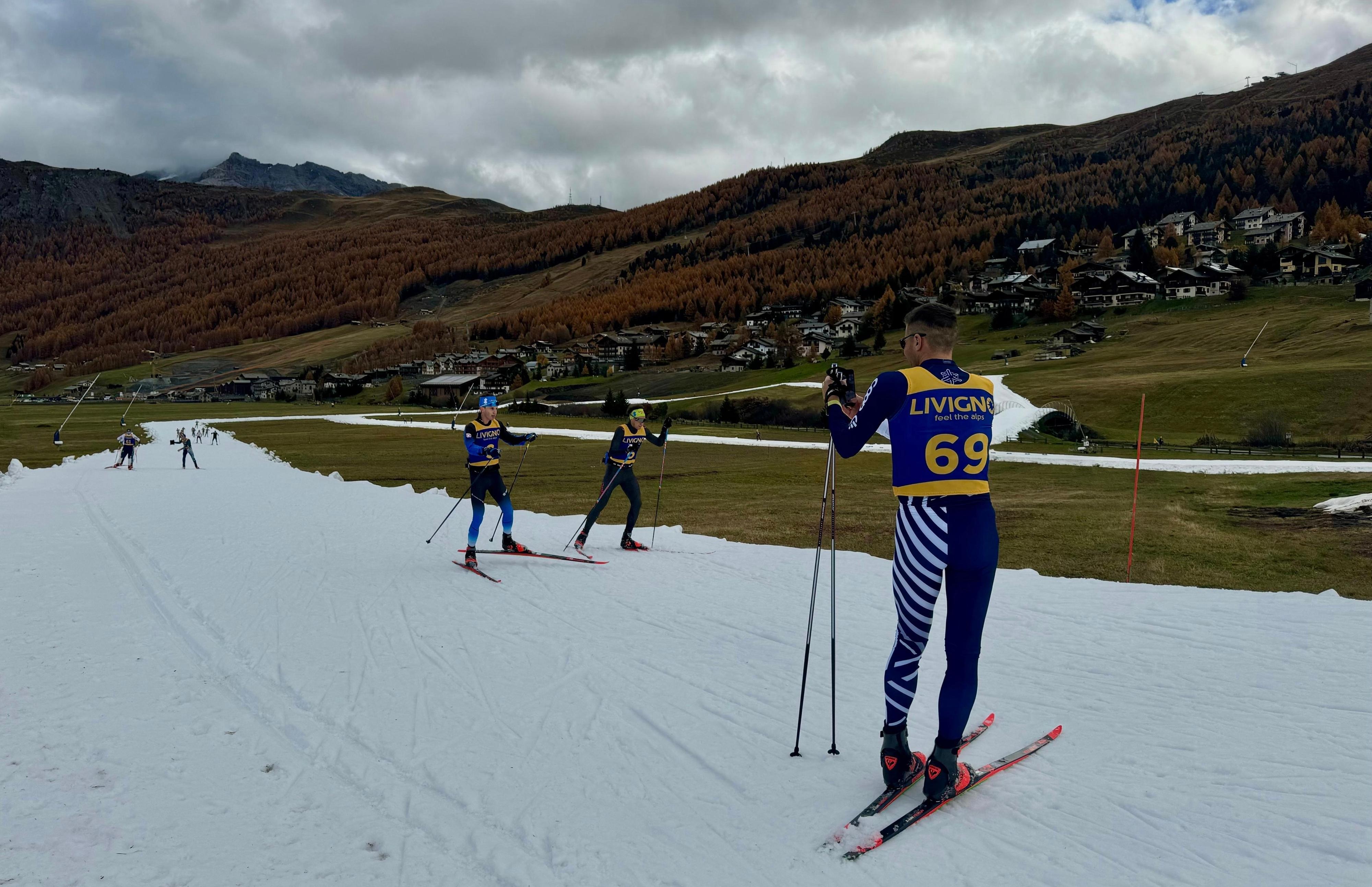 Livigno, inaugurata la pista di sci nordico con la neve “conservata” durante l’estate