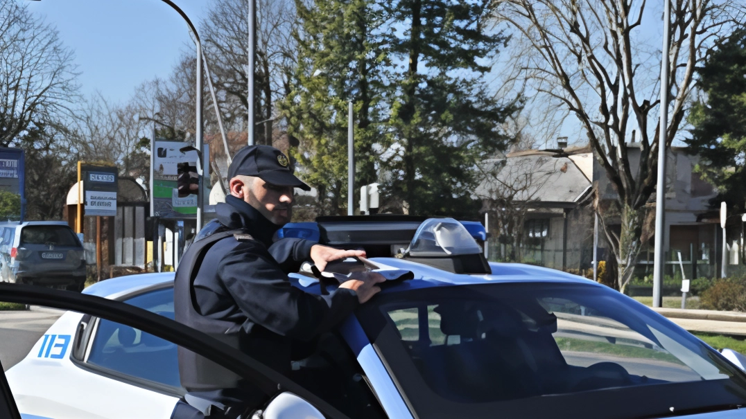 Polizia impegnata in un controllo