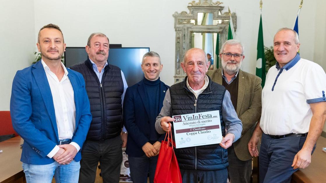 Brinda la Costiera dei Cech. Premiati i vigneron del Rosso di Valtellina