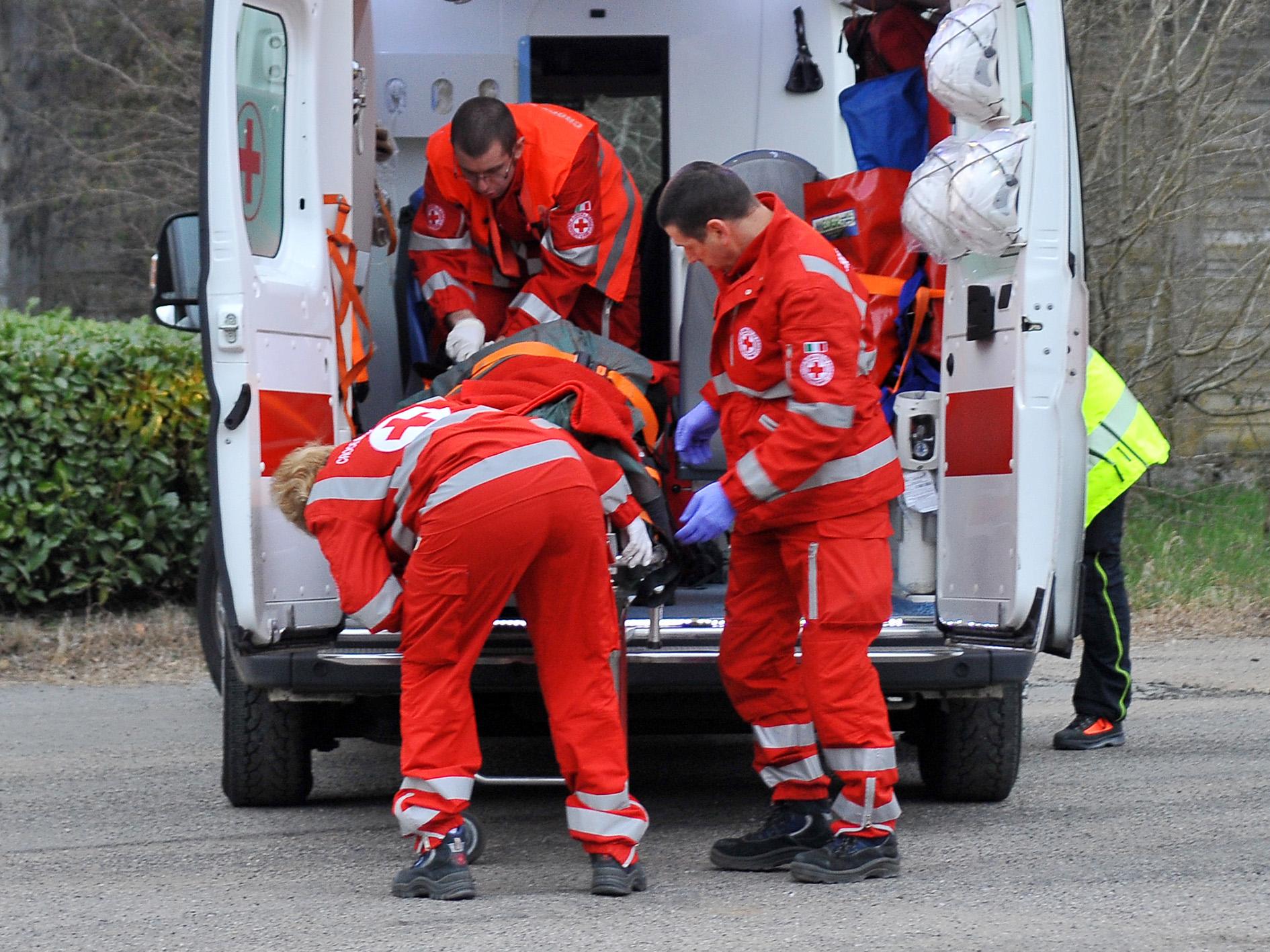 Incidente a Castenedolo, scontro tra due bici: due feriti gravi