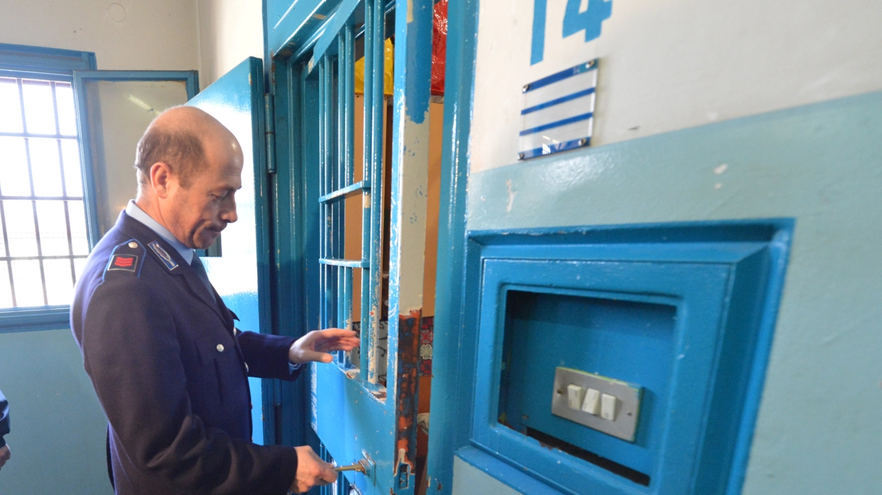 Tensione in carcere a Busto Arsizio (foto di archivio)