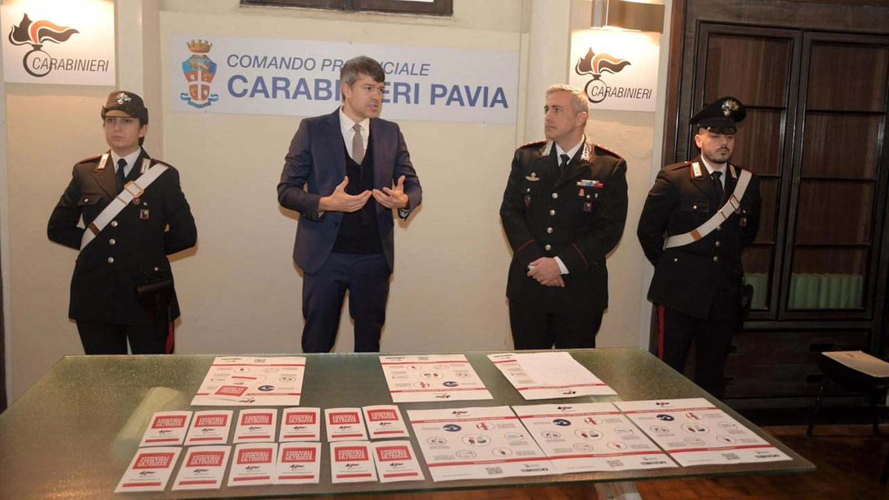 La presentazione dell’iniziativa con il presidente della Provincia Giovanni Palli e il colonnello Marco Iseglio (Torres)