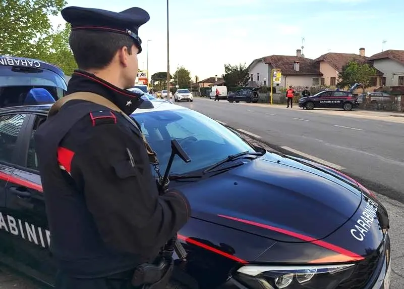 Inseguimento ad alta velocità ad Arese con una Fiat 500 rubata