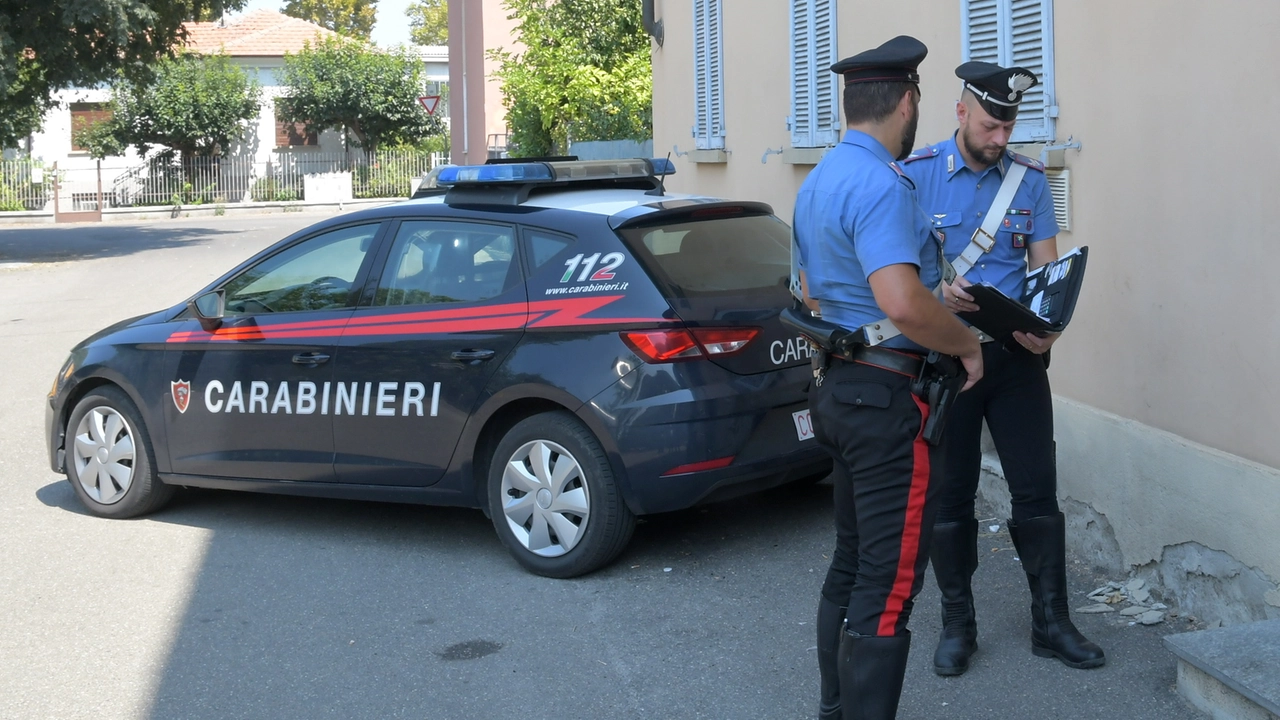 Due carabinieri di Voghera in una foto d'archivio