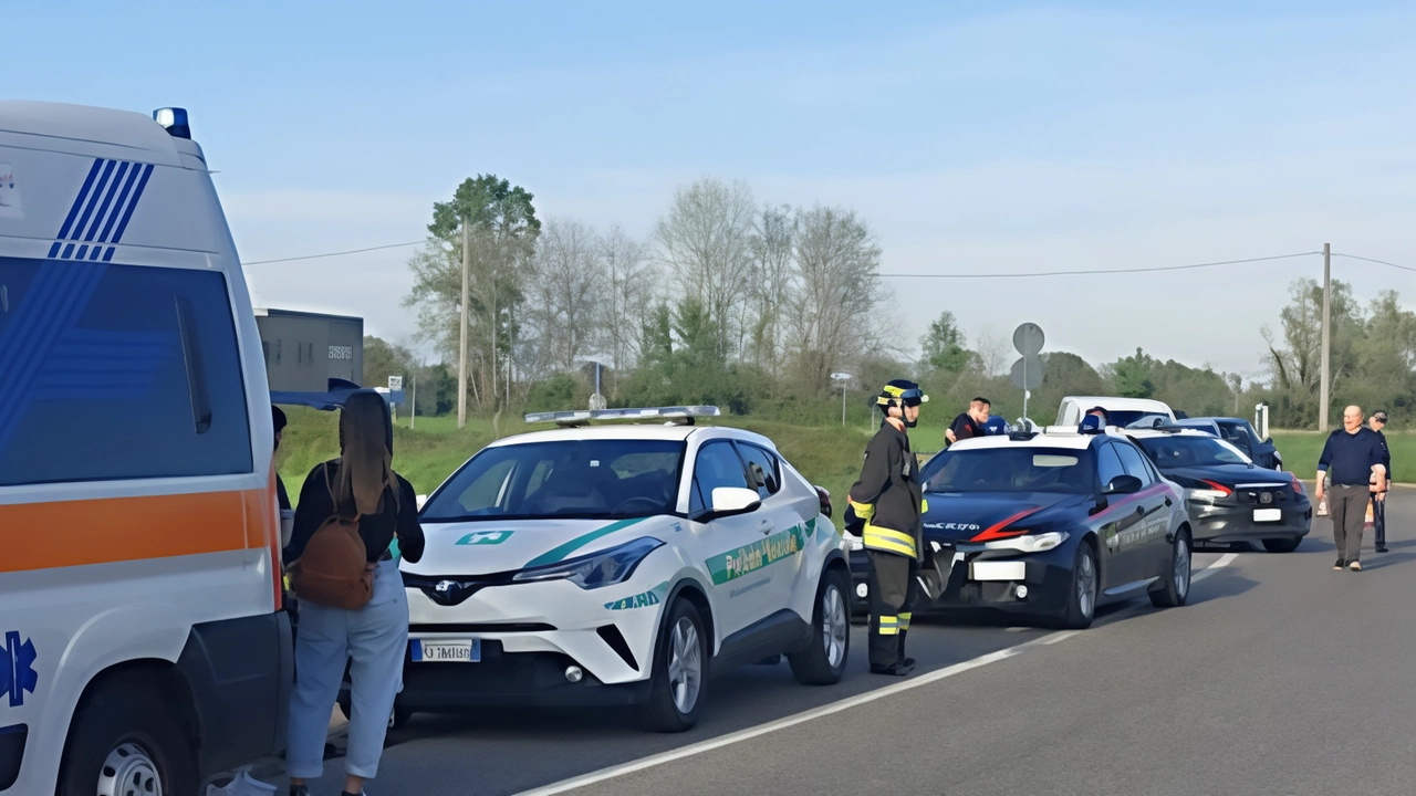 "Aiuto, c’è un’utilitaria contromano". Ma dopo le segnalazioni, all’arrivo delle forze dell’ordine, il conducente distratto si era già defilato. Paura...