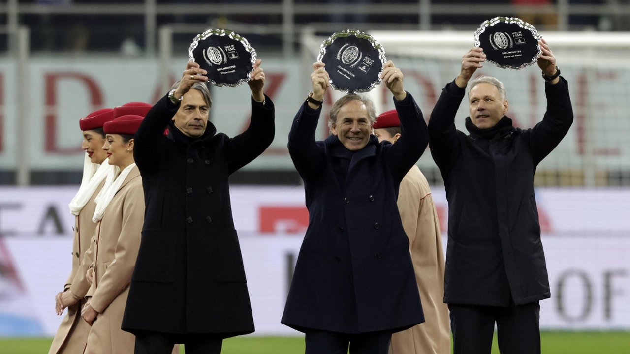 Sfilano le stelle a San Siro. Van Basten e Inzaghi entrano nella Hall of fame