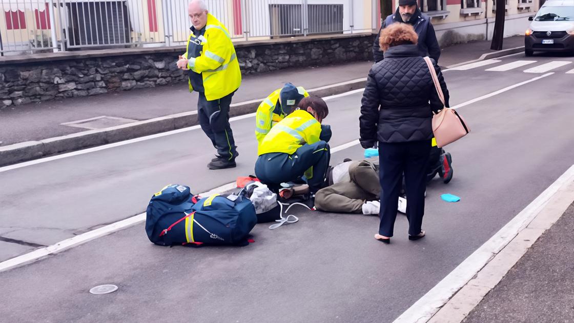 Cade dallo skateboard e batte la testa . È in Rianimazione