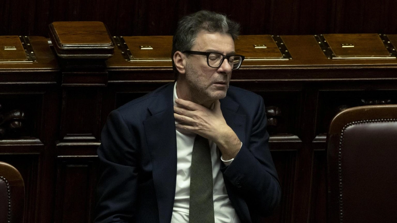 La manovra è stata approvata dall'Aula della Camera con 204 voti a favore e 110 contrari. Ora passa al Senato....