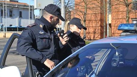 Auto vandalizzate in strada. Denunciato un ventunenne