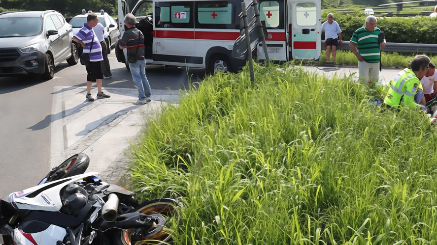 Investe motociclista e scappa. Identificato il pirata di Arcore