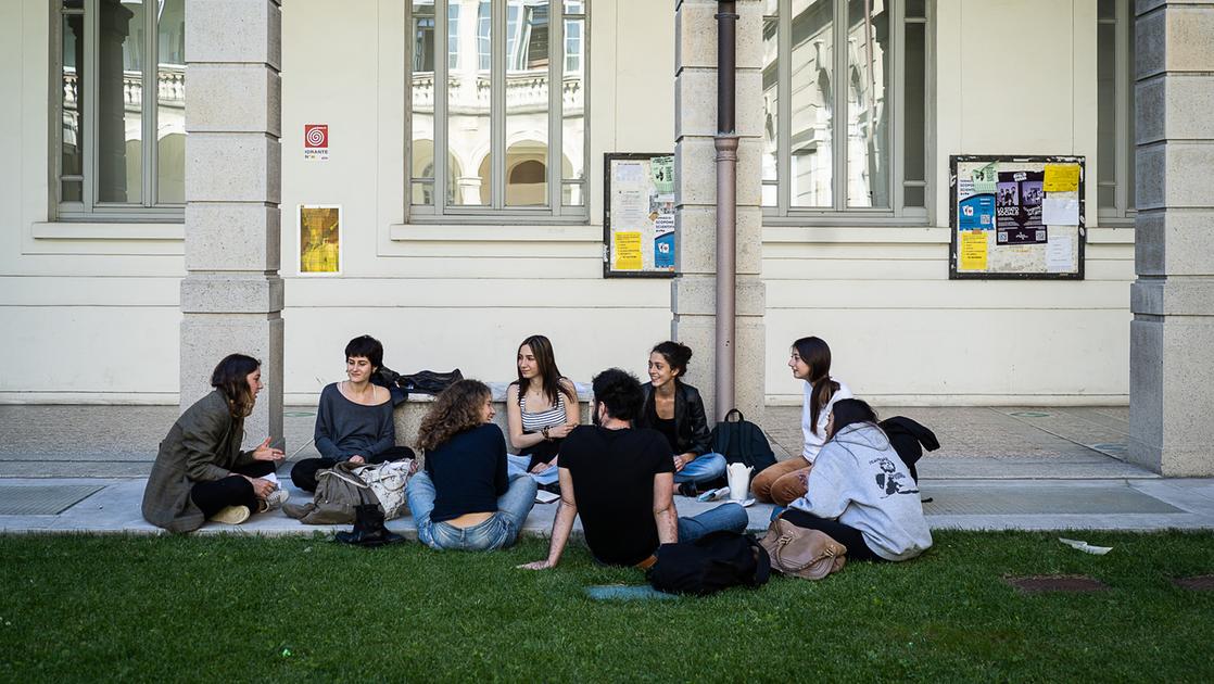 Università di Milano contro il gender gap, cos’è la “scogliera di cristallo” e come si affronta