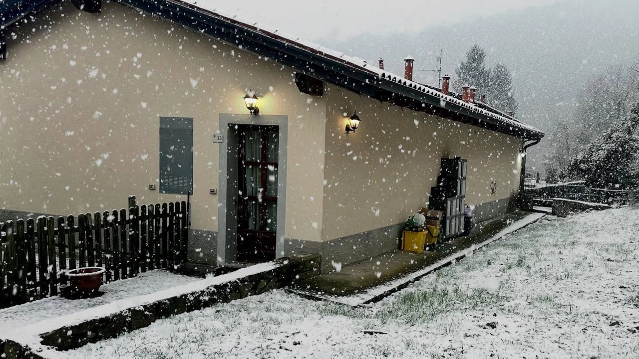 Neve a Campsirago, nel Lecchese (Foto facebook sindaco di Santa Maria Hoè Efrem Brambilla)