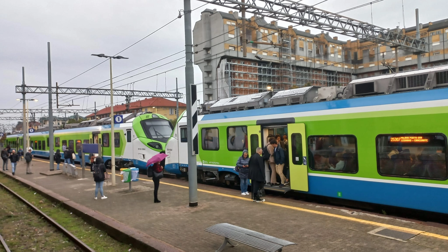 Treni bloccati alla stazione di Legnano