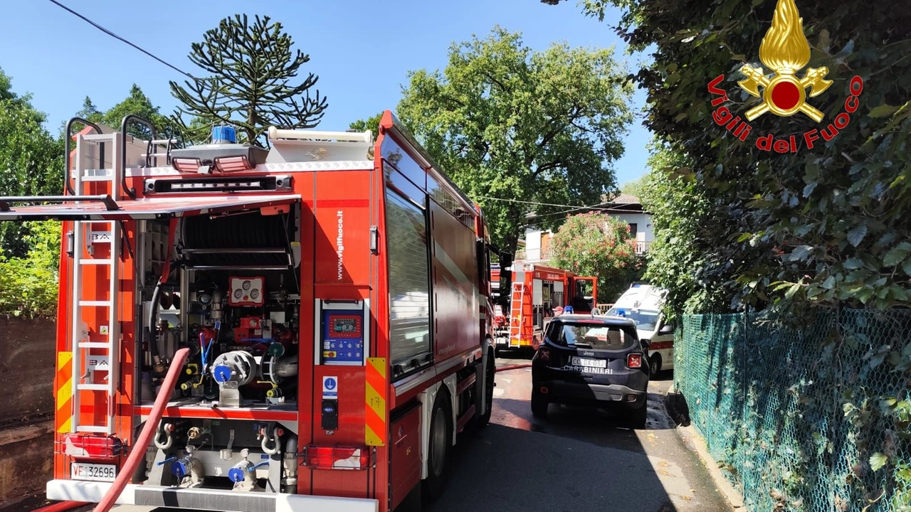 L'intervento tempestivo dei vigili del fuoco di Varese