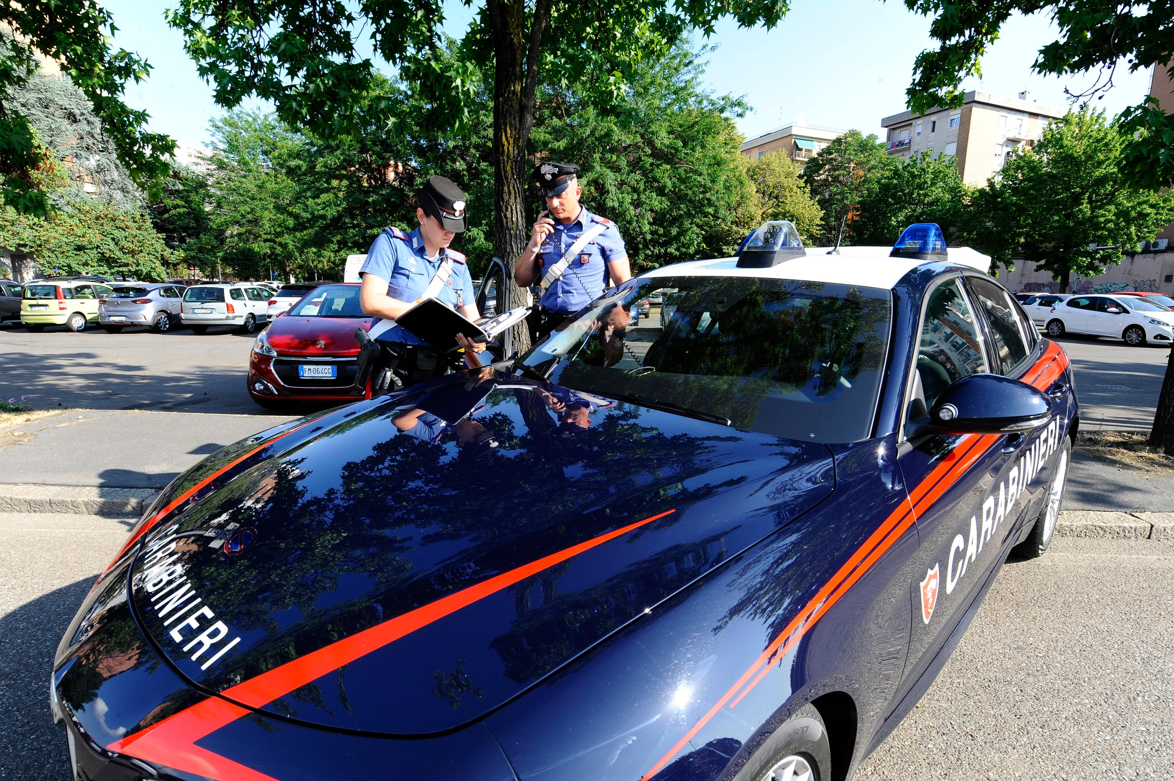 Rozzano, la lite dentro il ristorante e poi gli spari per strada: arrestato stalker 21enne