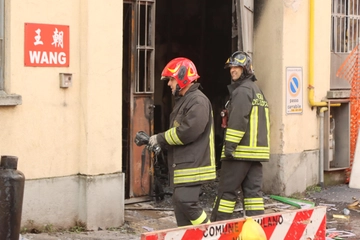 Incendio in via Cantoni, chi sono le tre vittime. Minaccia con richiesta soldi appena prima del rogo