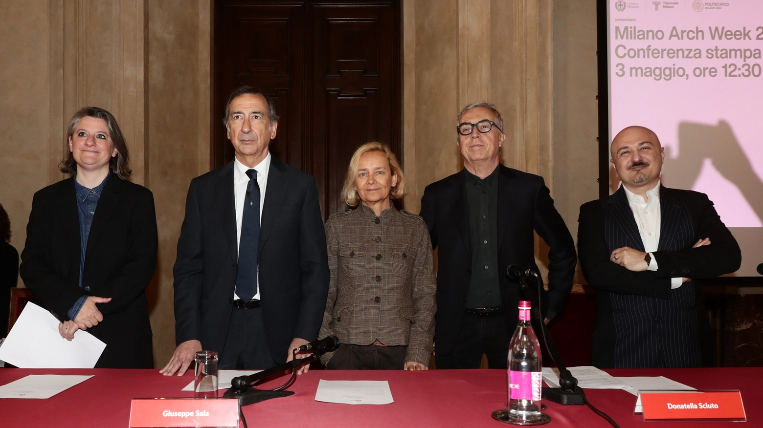 La presentazione a Palazzo Marino dell'Arch Week 2024. Da sinistra: Nina Bassoli, Giuseppe Sala, Donatella Sciuto, Stefano Boeri, Matteo Ruta