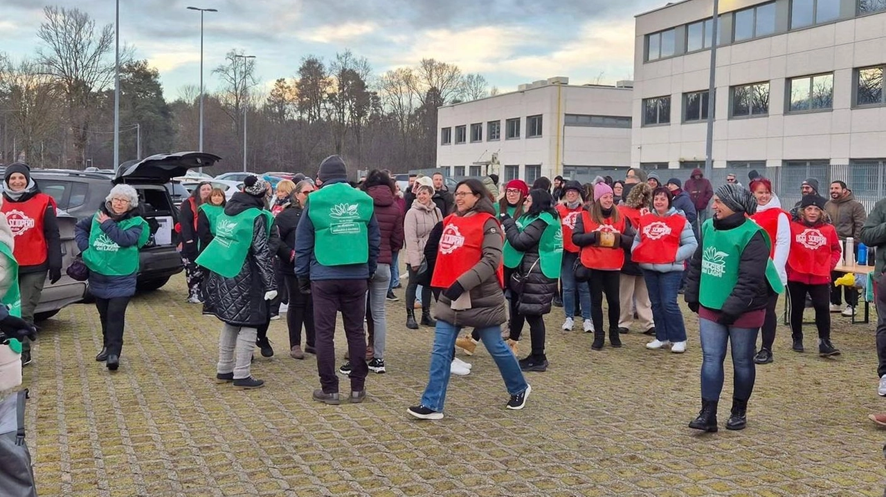 Un presidio al mattino e l’incontro con l’azienda al pomeriggio. È stata una giornata di mobilitazione alla Meta System...