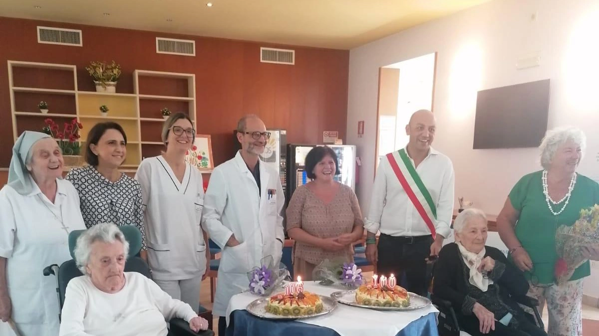 Il compleanno nella residenza sanitaria assistenziale