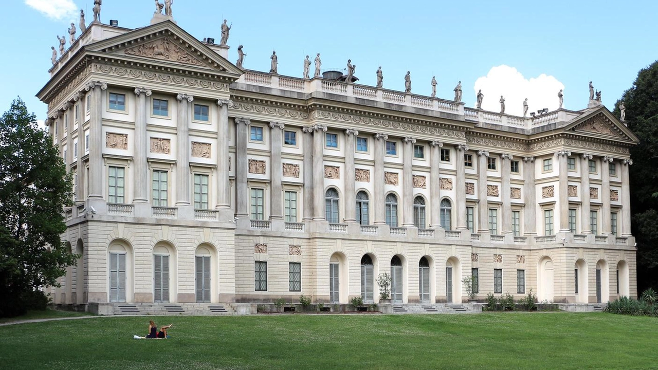 Veduta della Villa Reale dal Giardino interno riservato ai bambini