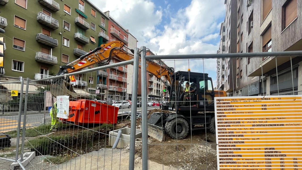 Uno dei cantieri quasi abbandonati nei Comuni lungo la tratta