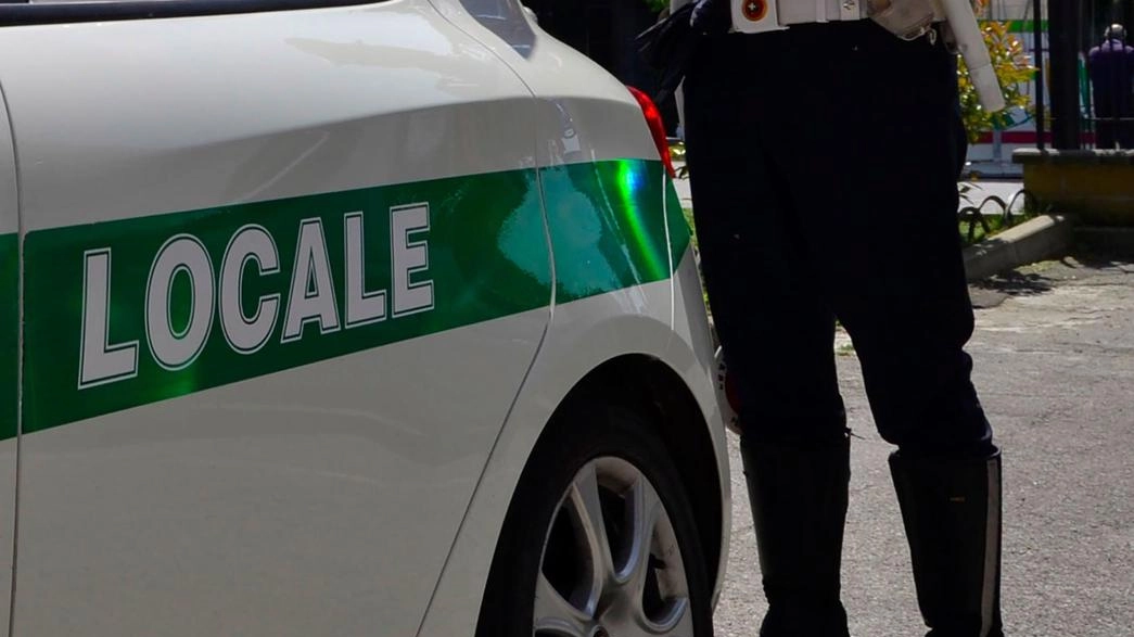 Evaso dai domiciliari. Tenta invano la fuga e si ferisce: bloccato